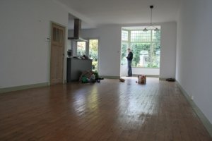 Oneindig mooi, met de serre in de verte, kijkend op de gigatuin..zwijmel..