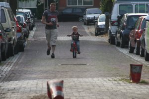 Deze sport houdt beide mannekes fit!!