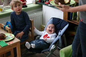 "Jaaa, moorkop!!!..Eh..Krijg ik alleen banaan???"